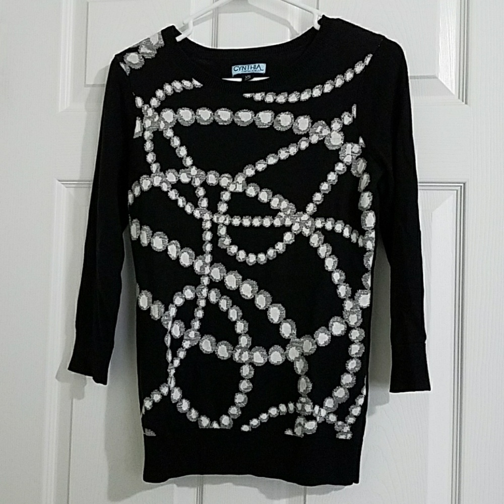 Black 3/4 sleeve sweater with pearls